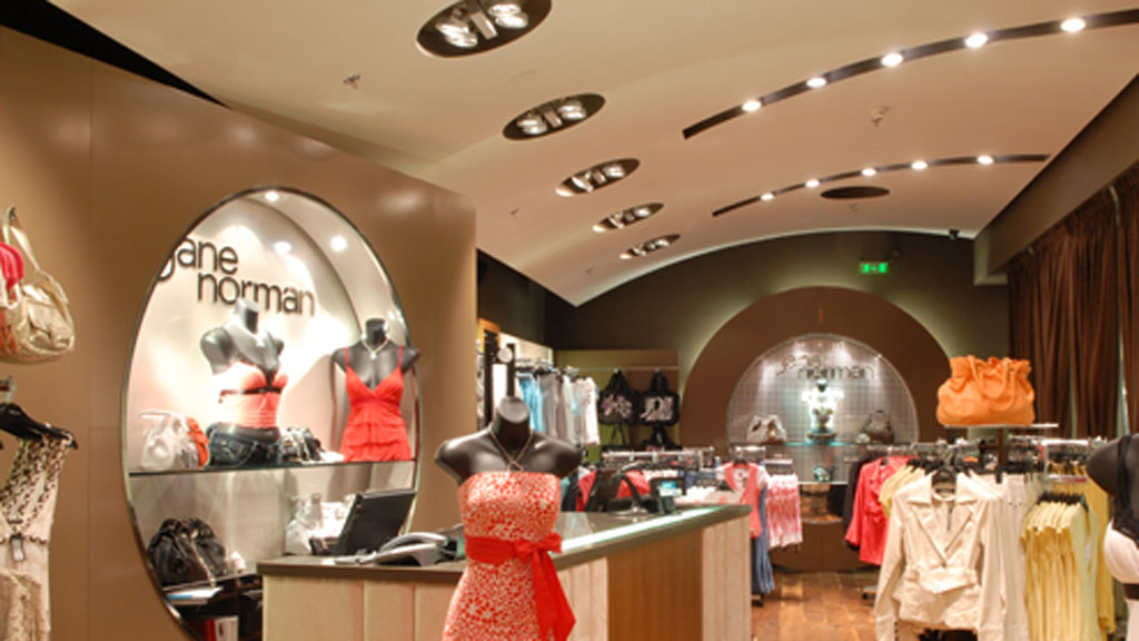 Fashion chain Jane Norman goes into administration Channel 4 News