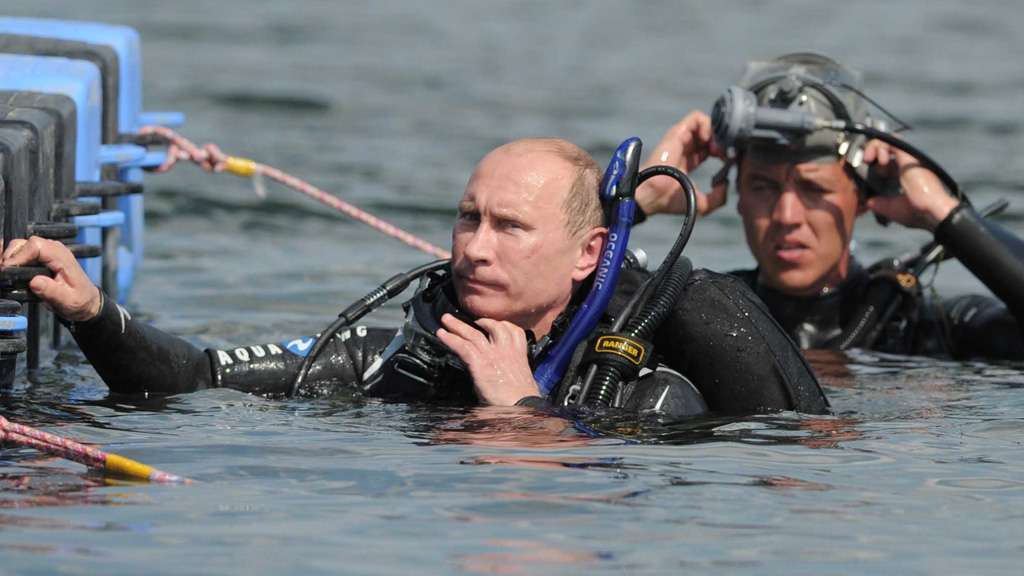 Putin’s treasure find faked admits aide – Channel 4 News