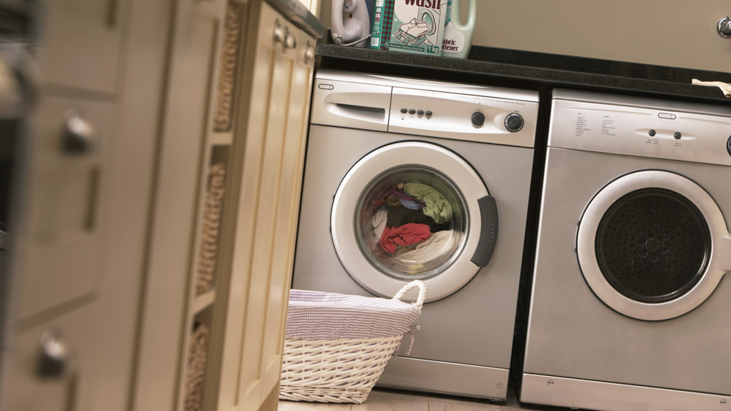 Toddler loses arm after washing machine accident Channel 4 News