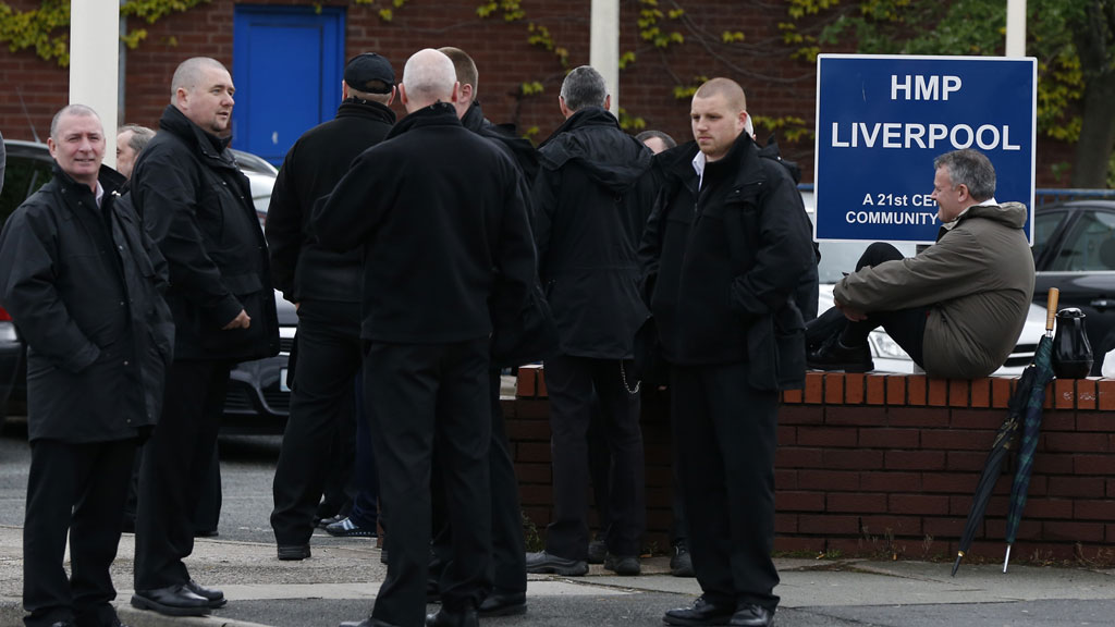 UK must allow prisoners to vote, European court rules Channel 4 News