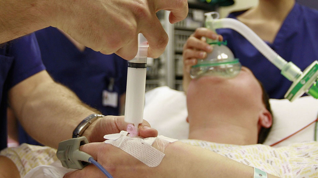 Injection Fund Struggling NHS trusts get £1bn injection – Channel 4 News