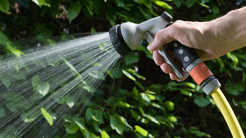 Hosepipe ban lifted, but is it drought for the economy? Channel 4 News