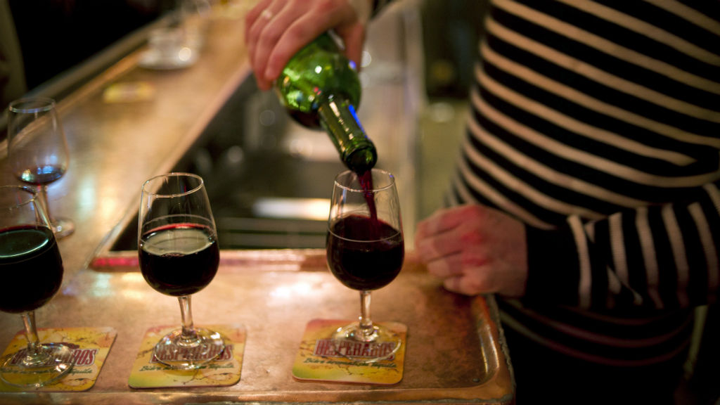 Can red wine help stop bowel cancer? Channel 4 News
