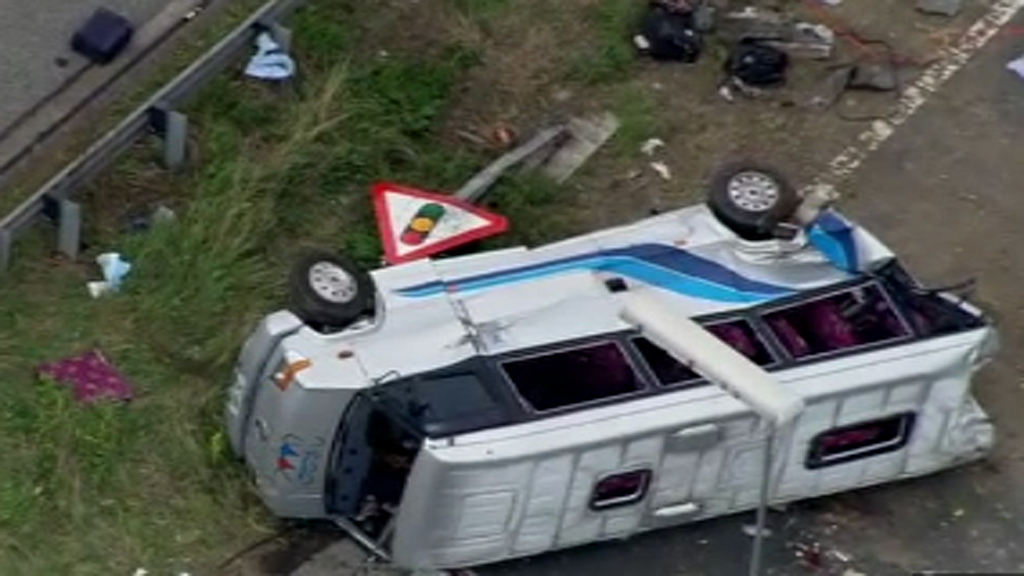 M62 hen party minibus crash: one dead, 21 injured – Channel 4 News