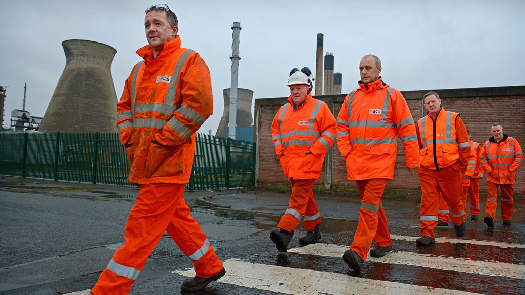 Grangemouth to stay open as Unite union backs down Channel 4 News