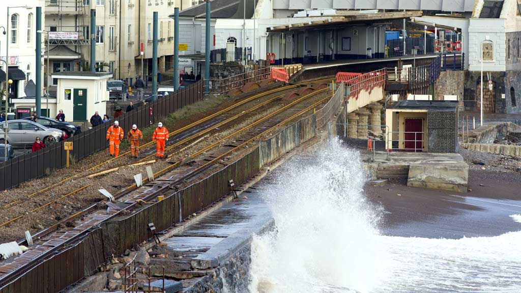 Network Rail ‘in complete denial’ over Dawlish sea wall – Channel 4 News