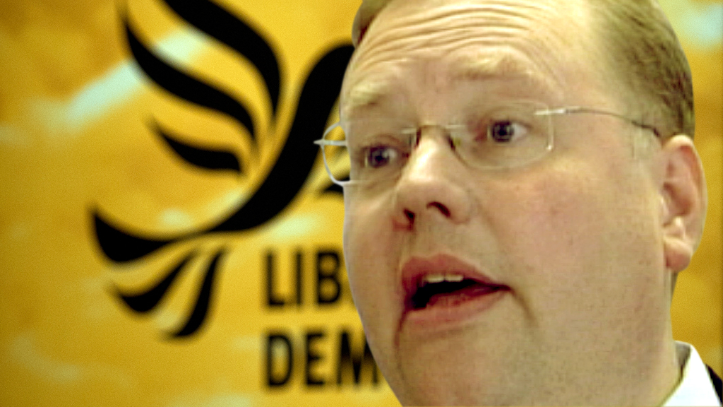 Lib Dems lift Lord Rennard’s suspension – Channel 4 News