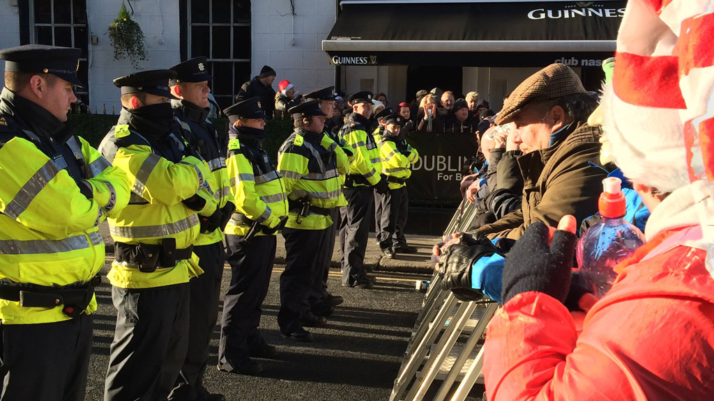 Thousands on streets as Irish water charges unrest grows Channel 4 News