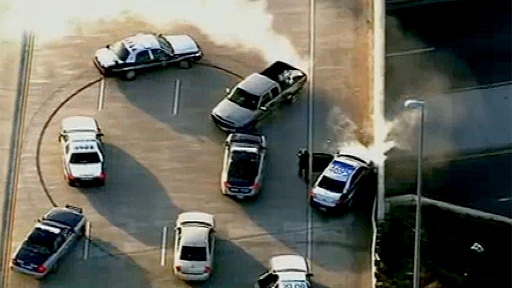 Washington DC police hurt in dramatic car chase Channel Washington DC police hurt in dramatic car chase Channel