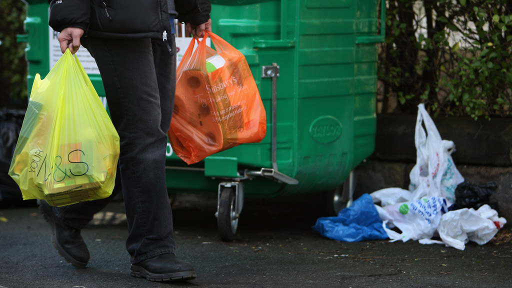 5p plastic bag charge what do you need to know? Channel 4 News