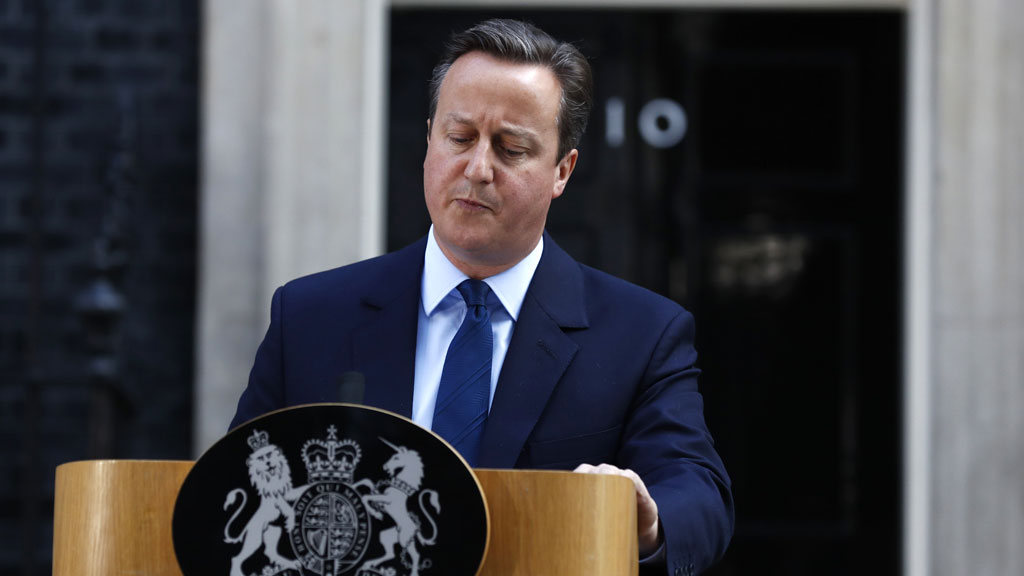Cameron announces resignation as UK votes to leave EU – Channel 4 News