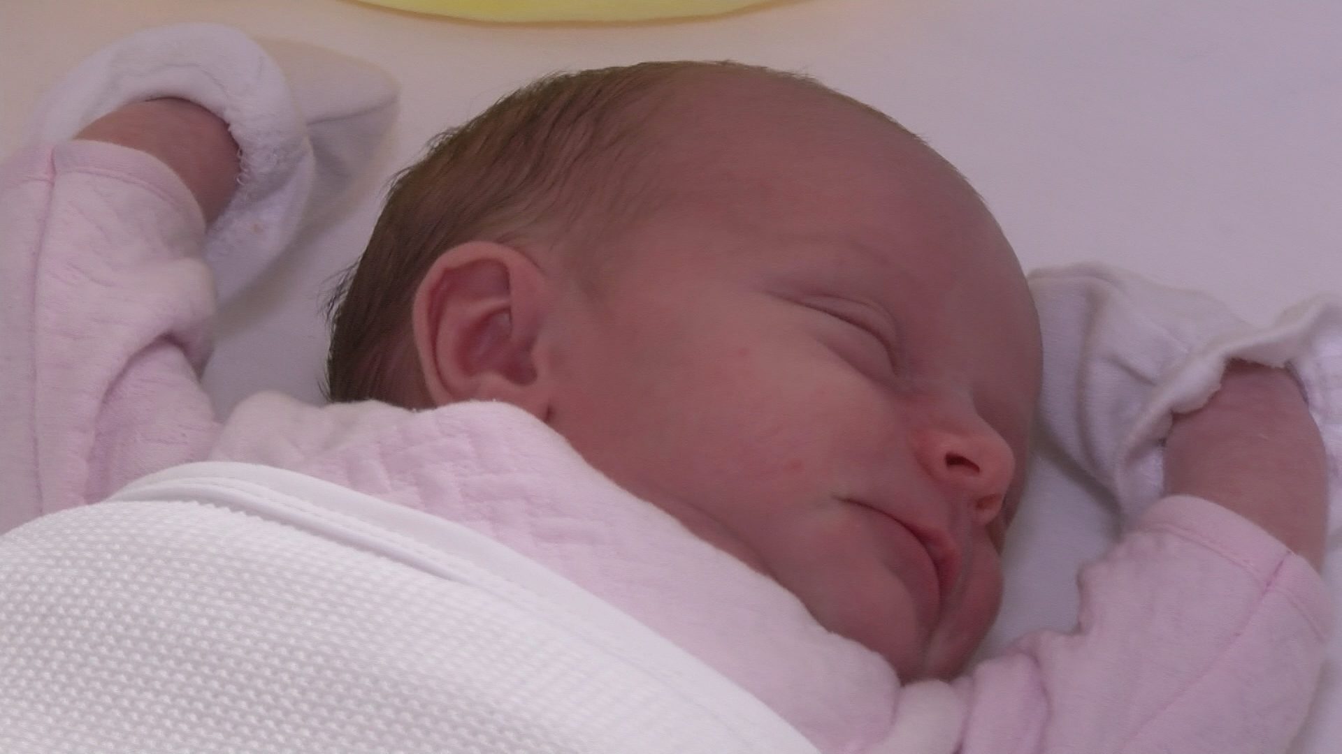 Scots mothers to receive baby boxes packed with essentials – Channel 4 News