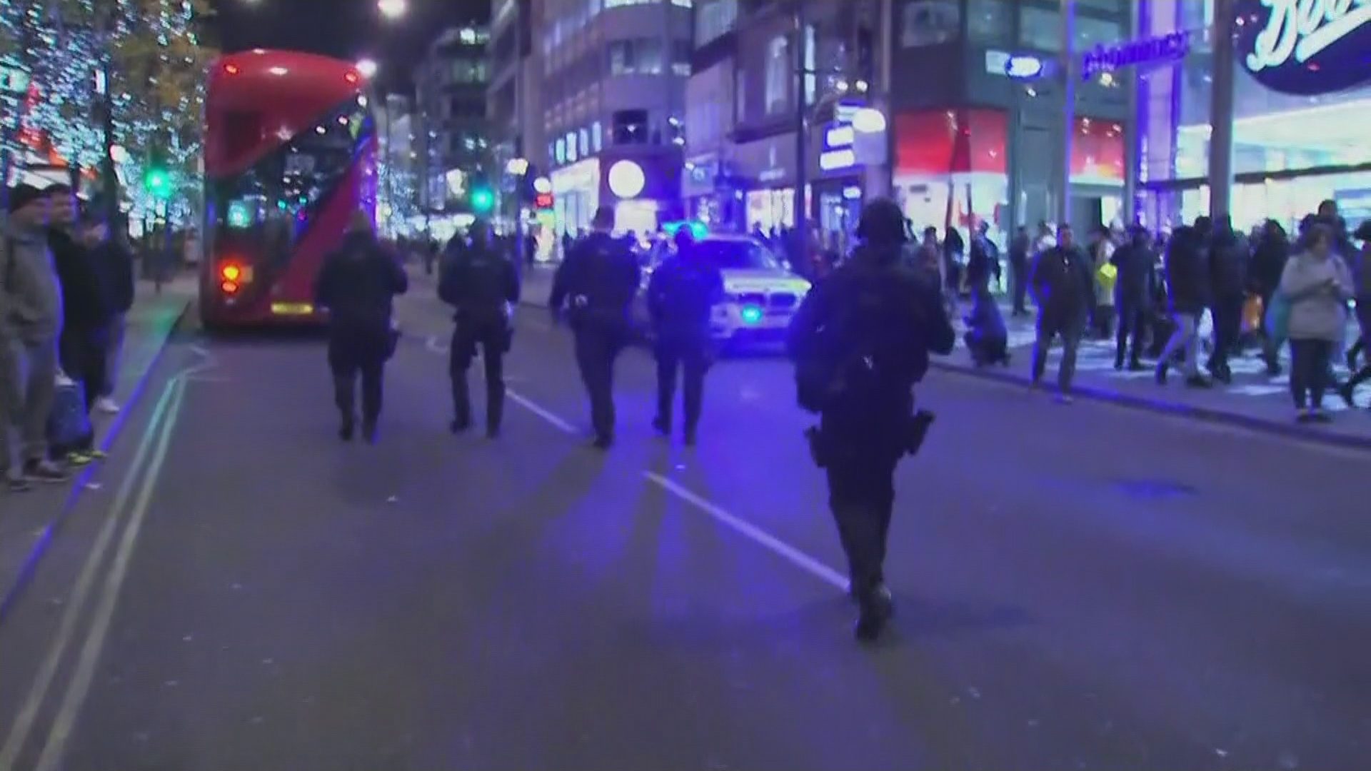 Crowds panic on Oxford Street Channel 4 News