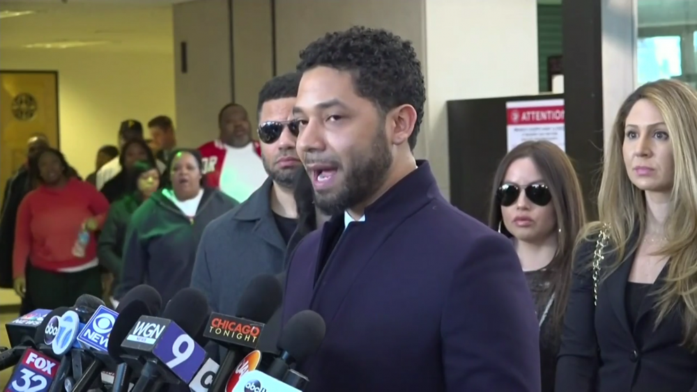 Prosecutors drop charges against actor Jussie Smollett – Channel 4 News
