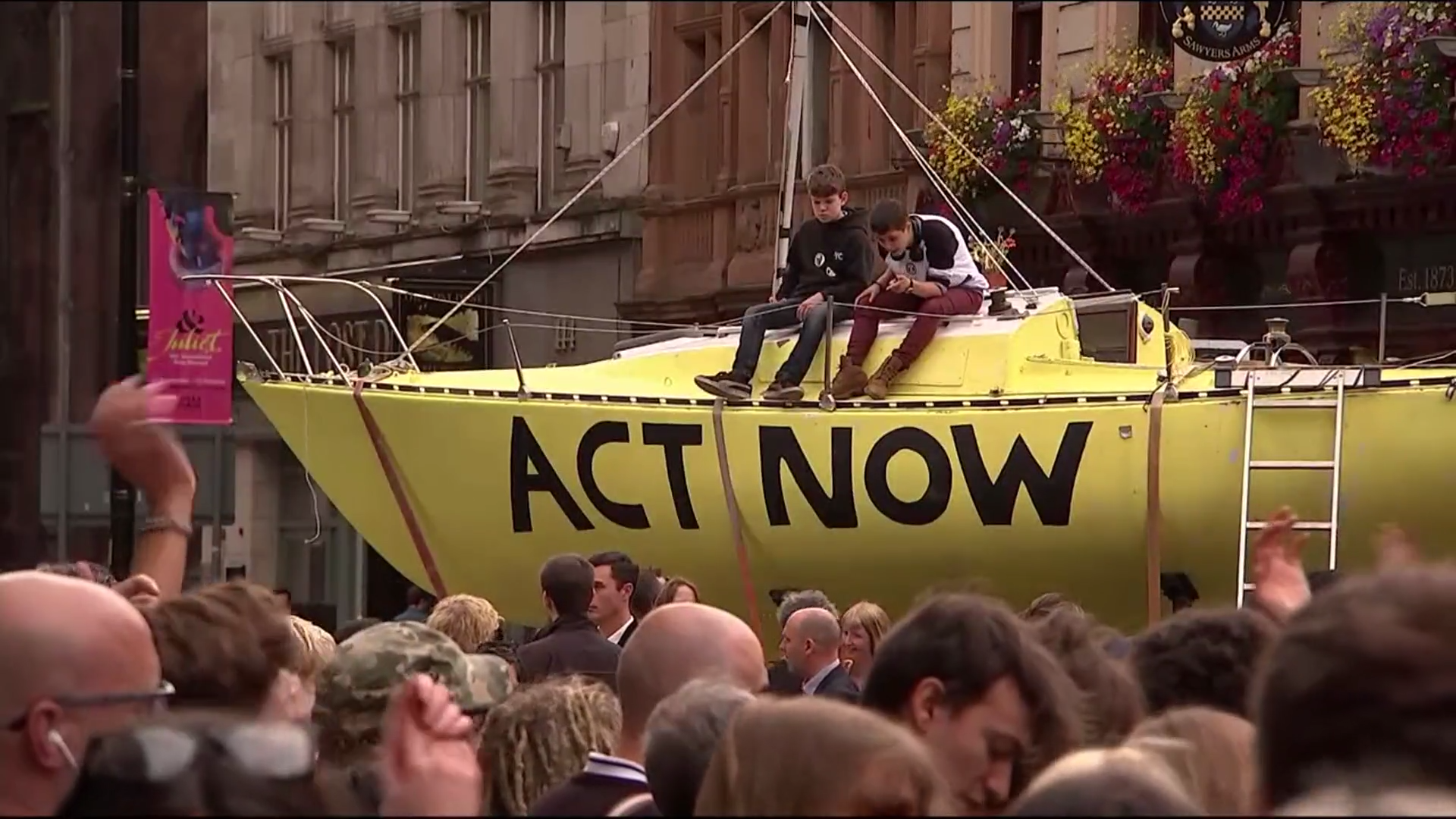 Environment Protest Manchester Extinction Rebellion block one of UK’s most polluted streets in ...