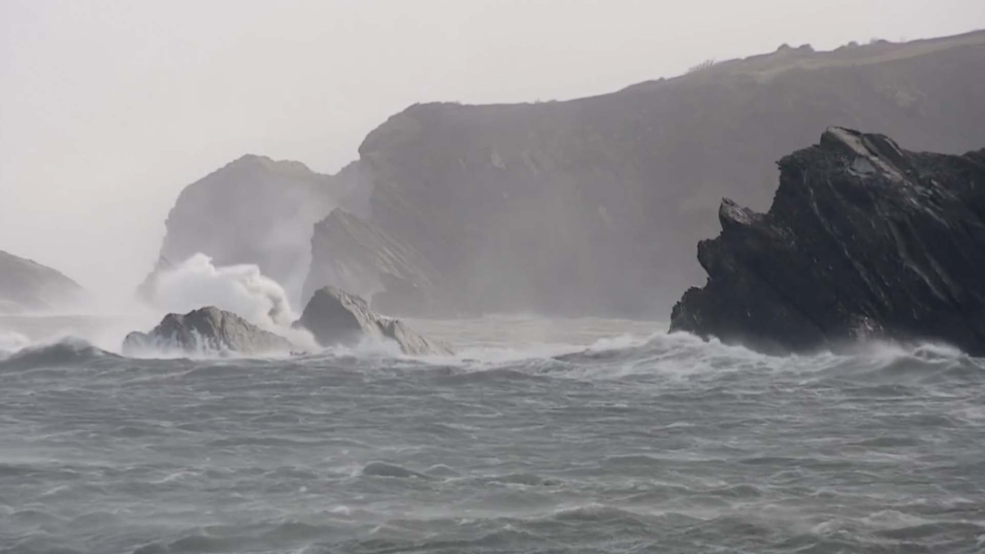 Storm Eunice Record wind speeds of 122 mph recorded on Isle of Wight