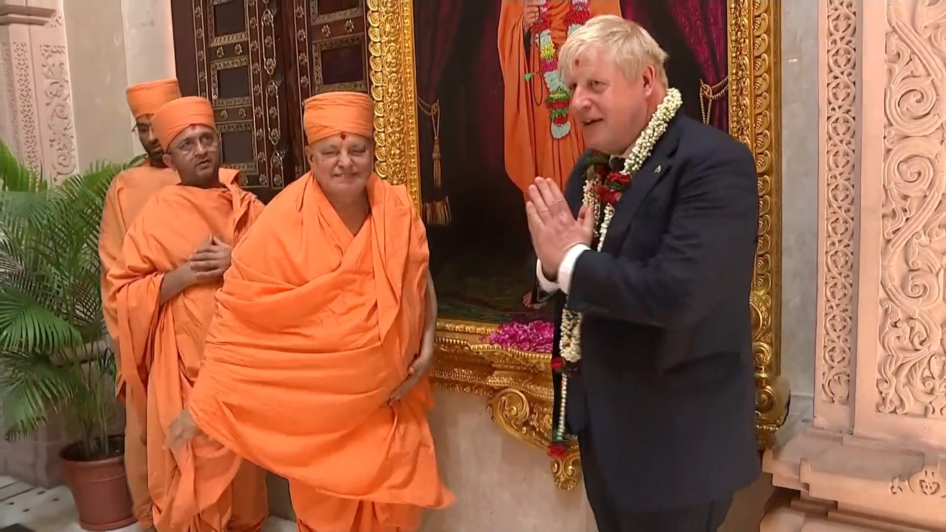 Partygate: Tory Party co-chair backs Johnson remaining as PM - Vimarsana News