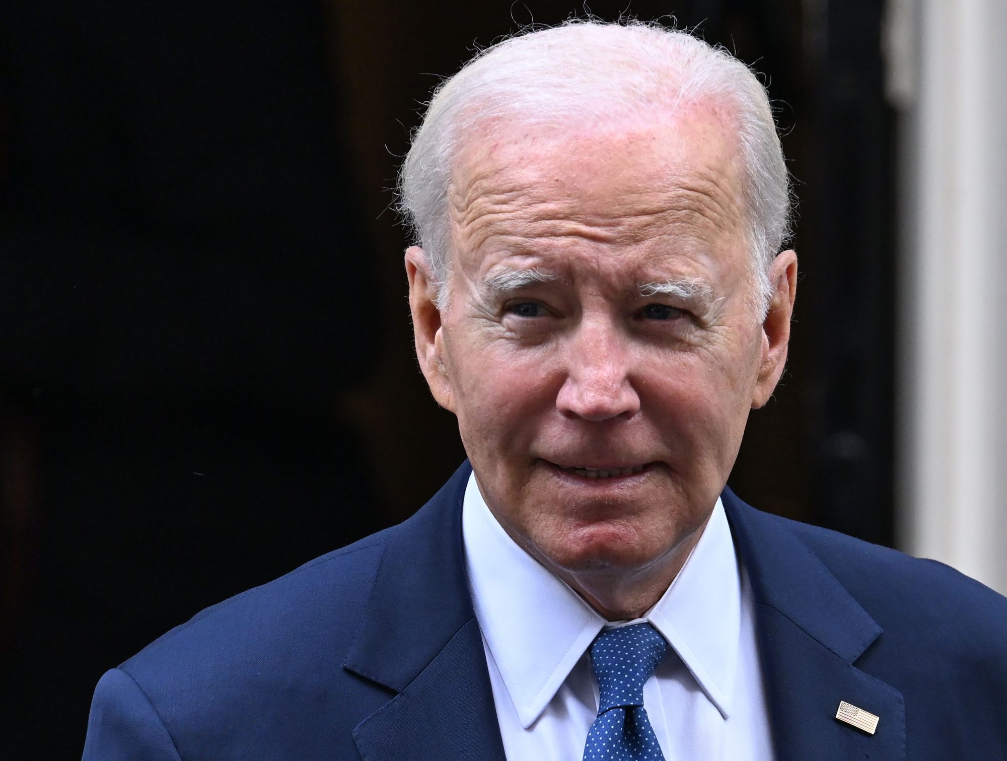 FactCheck: why is US decision to give cluster munitions to Ukraine