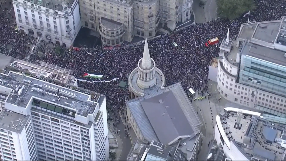 Thousands march in London to protest military action in Gaza. – Channel