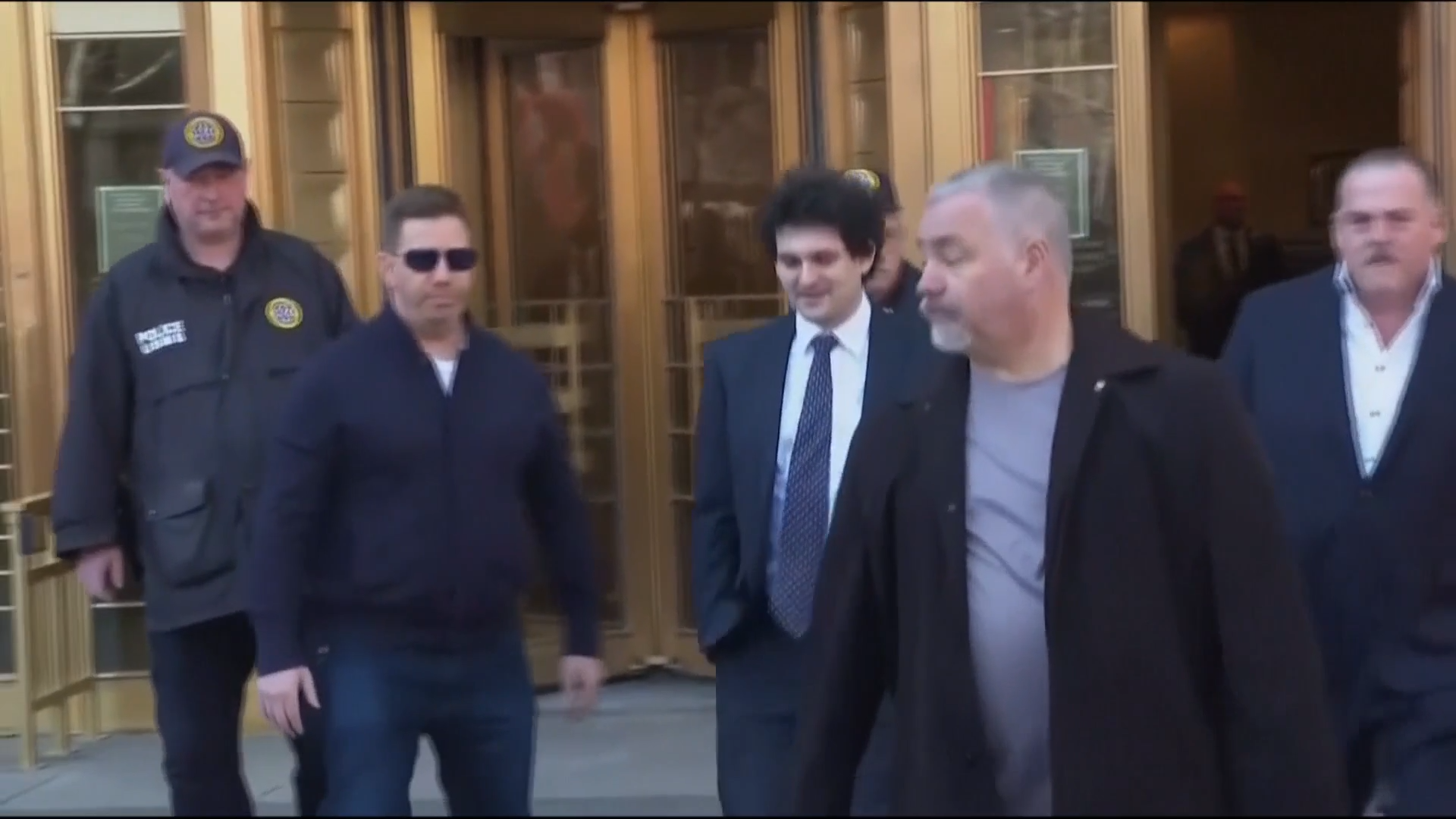 'Crypto King' Sam Bankman-Fried gets 25 years in prison – Channel 4 News - Vimarsana News