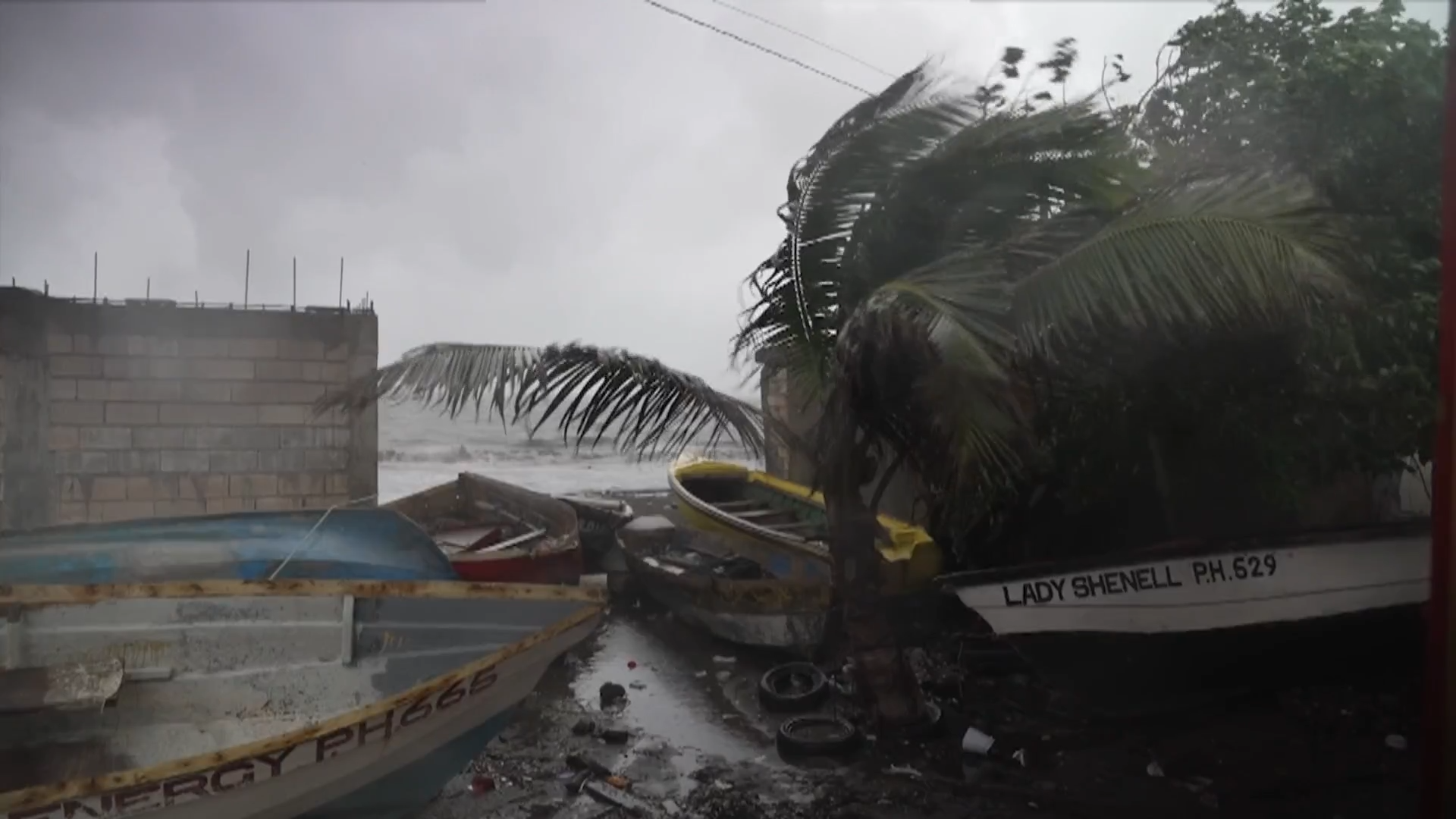 Hurricane 'Melissa' make landfall in Jamaica – strongest in its history –  Channel 4 News