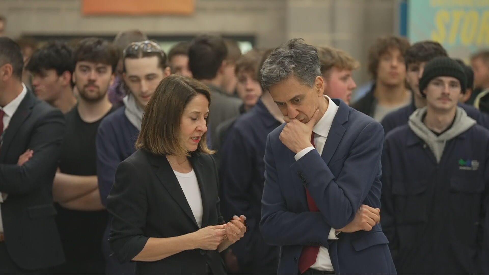 Economy grows by just 0.1% ahead of crucial budget