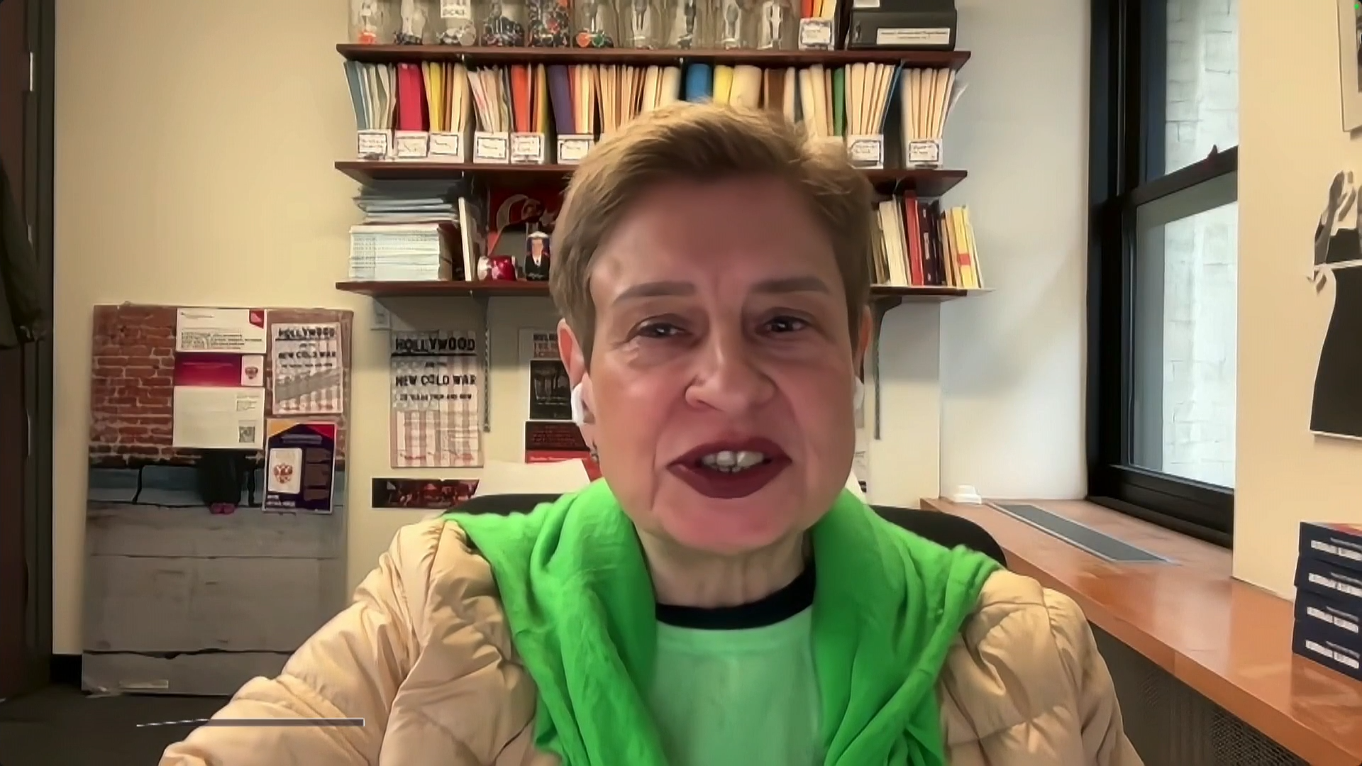 ‘Flattering Trump is not the way to get Ukraine peace deal’, says international affairs expert