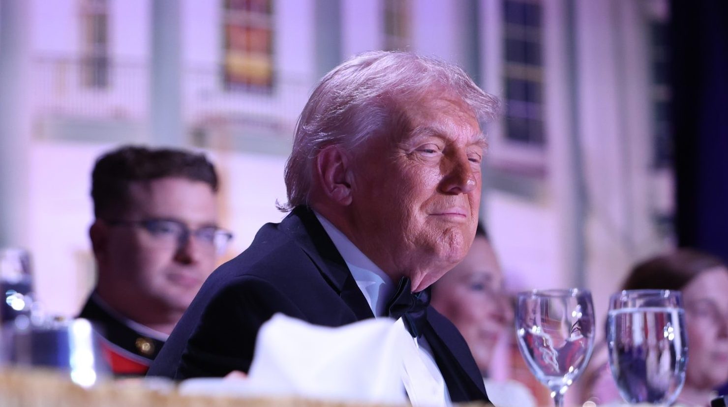 How does a shooter manage to bypass the US Secret Service?