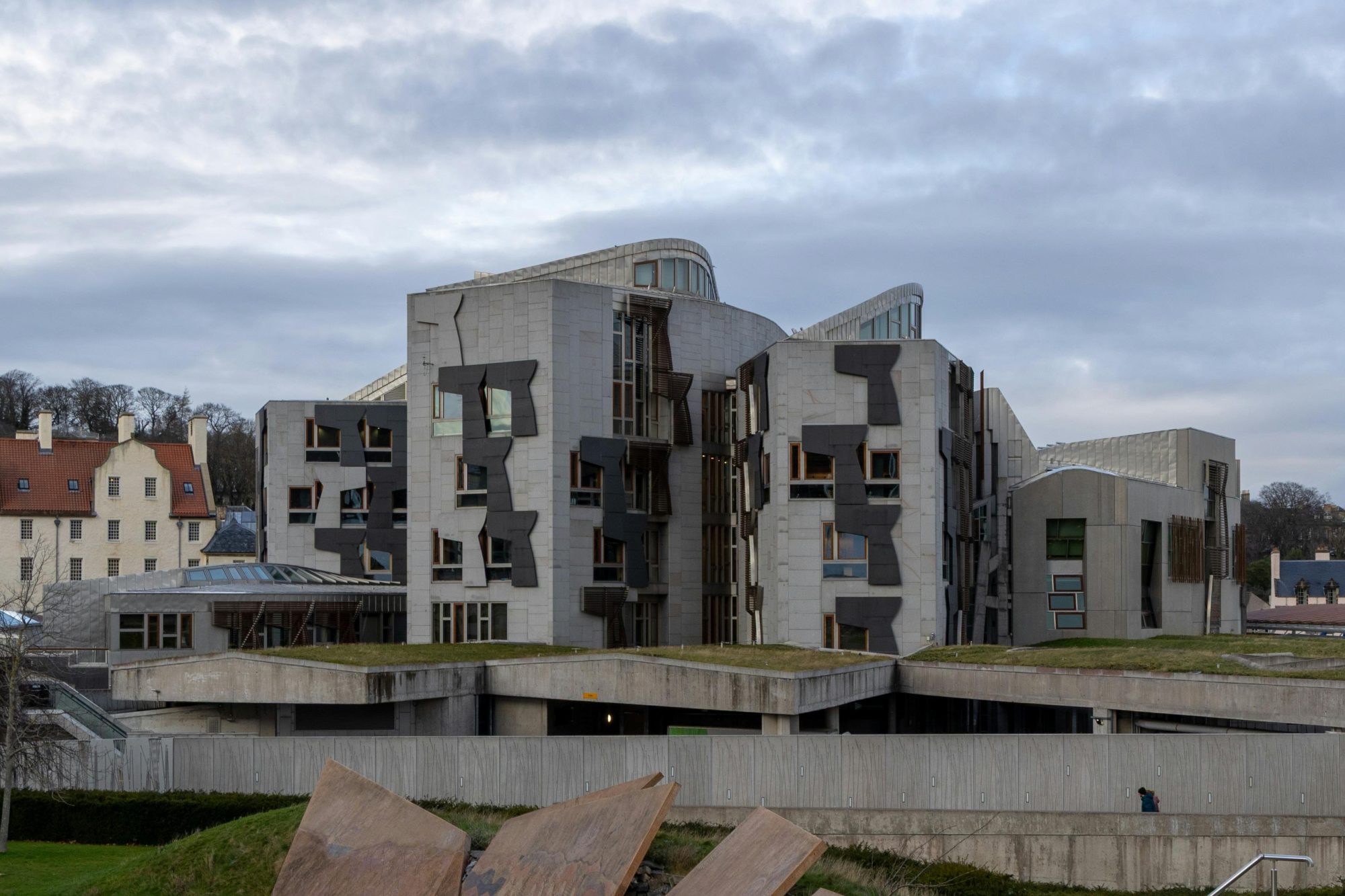 Scotland prepares to elect new parliament in Holyrood