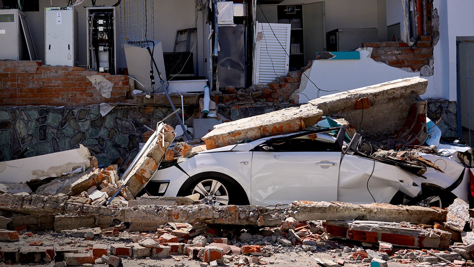 Dozens killed after 7.4 magnitude earthquake hits Colombia